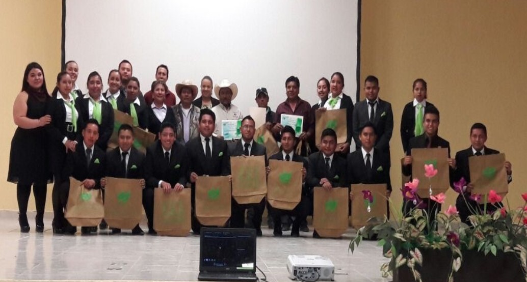 ESTUDIANTES DE LA UTVM PRESENTAN PROYECTOS DE FIN DE CUATRIMESTRE